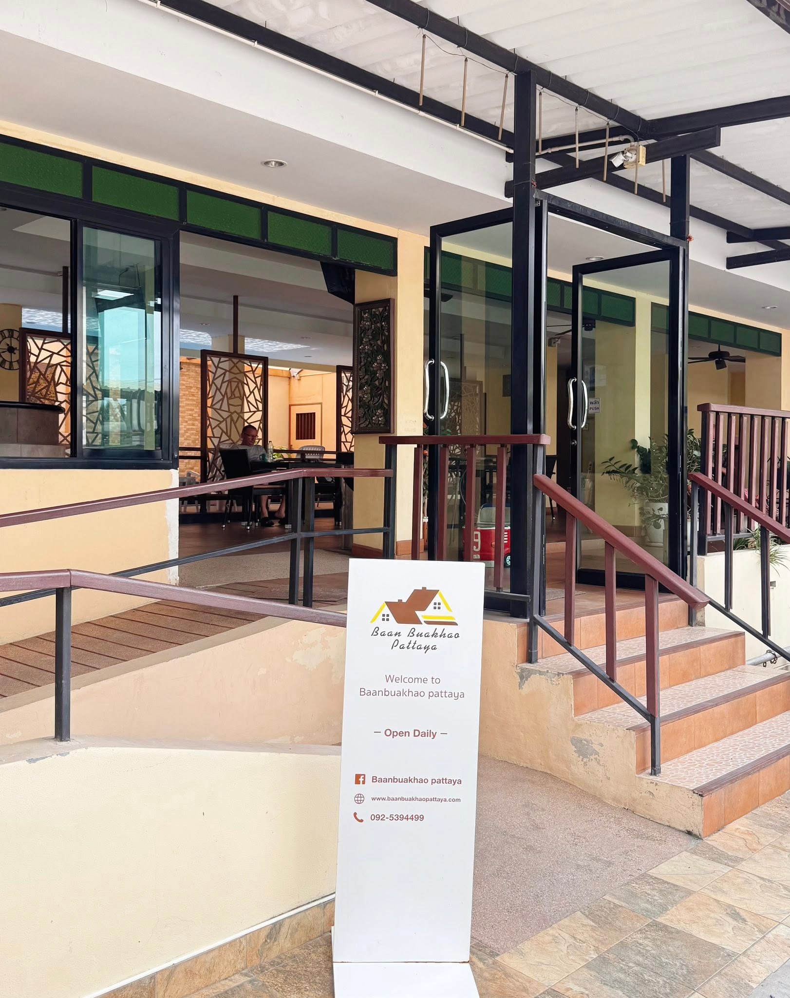 Baan Buakhao Hotel
