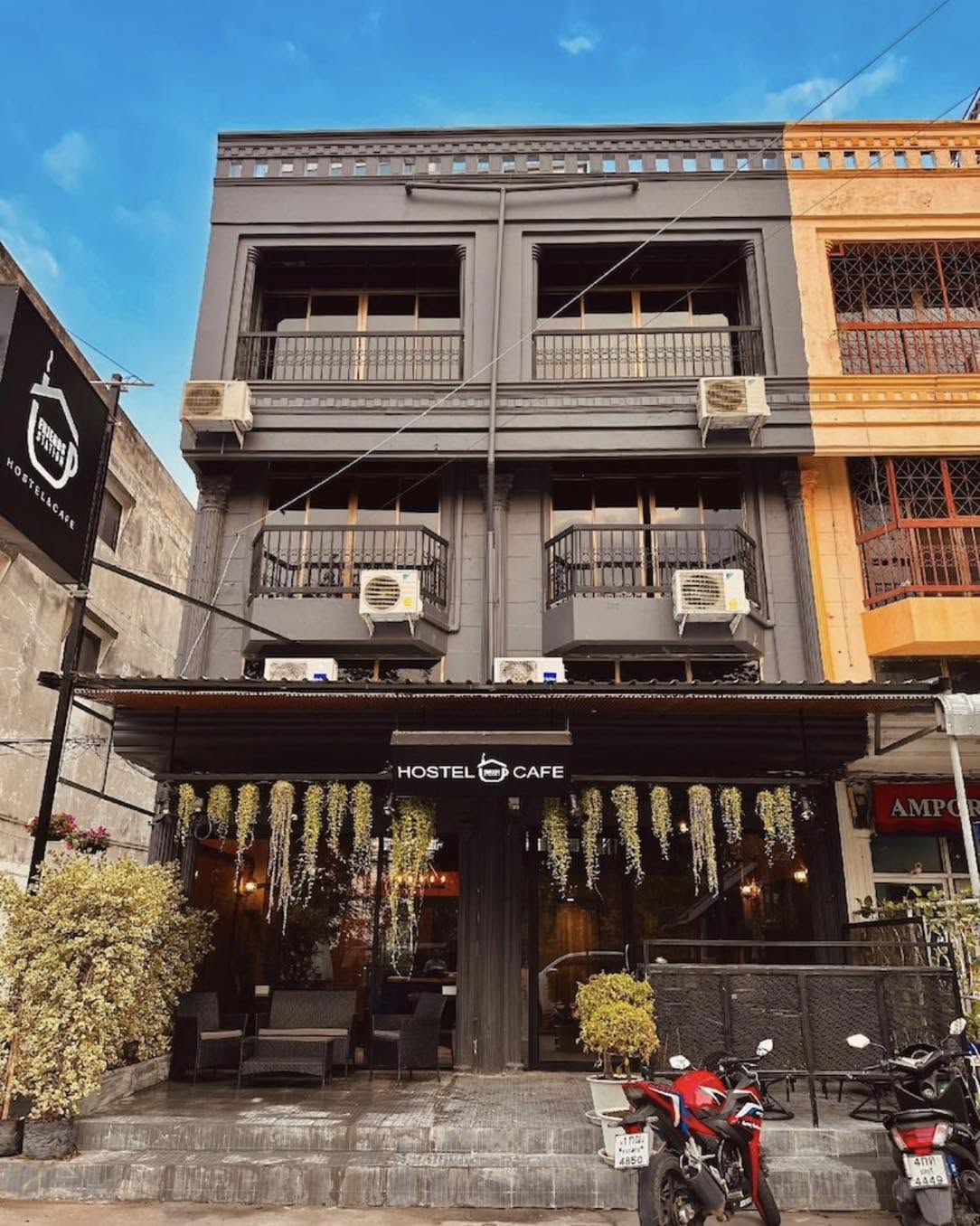Friends Station Hostel